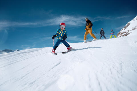 Skiing with children