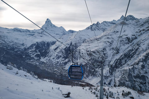 Die erste autonome Gondelbahn der Schweiz steht in Zermatt (1)