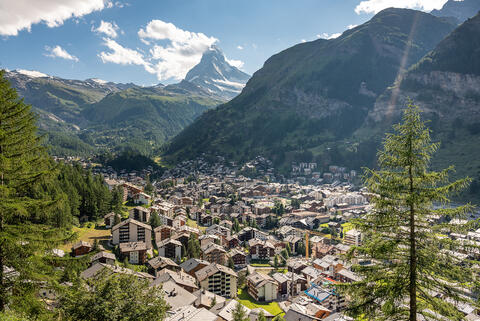 Zermatt Tourisme lance des points information consacrés à Lucy Walker