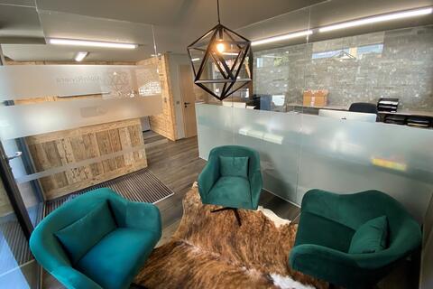 Zermatter Immobilienfirmen beziehen neues Büro (1)